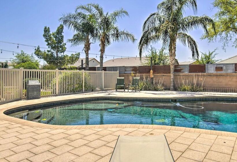 Luxe Queen Creek Escape: Private Pool + Yard!