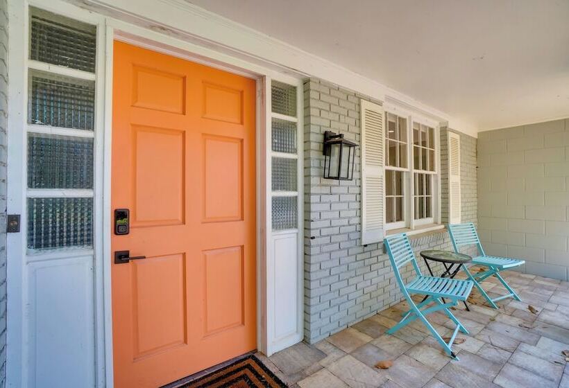 Luxe Waterfront Oasis W/ Dock Direct Lake Access