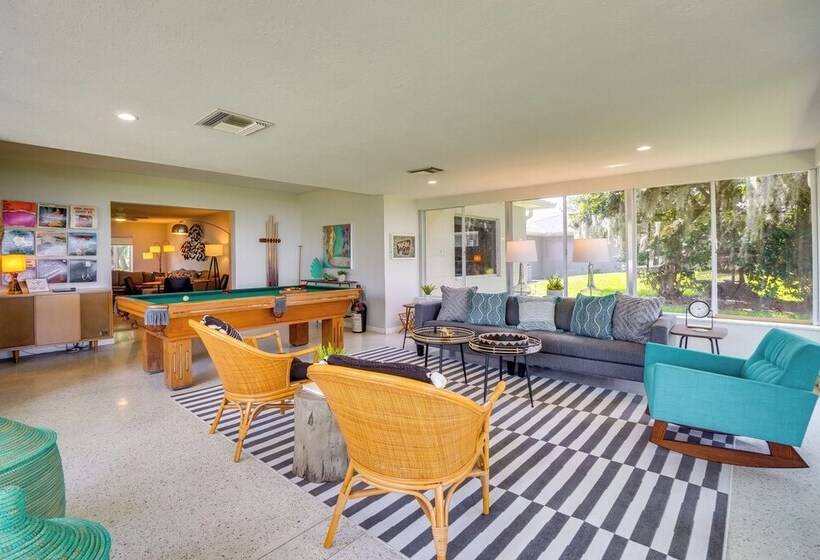 Luxe Waterfront Oasis W/ Dock Direct Lake Access