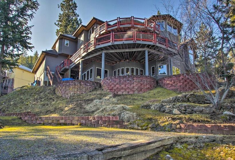 Luxurious Liberty Lake Hideaway W/ Hot Tub!