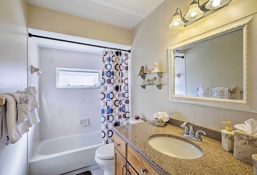 Luxury Cape Coral Home W/ Pool & Canal Views