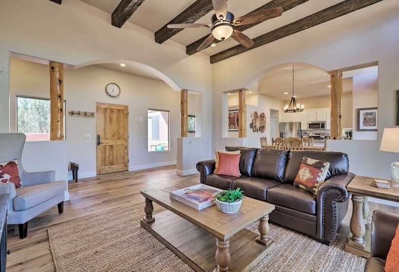 Luxury Sedona Living: Remodeled W/ Red Rock Views!