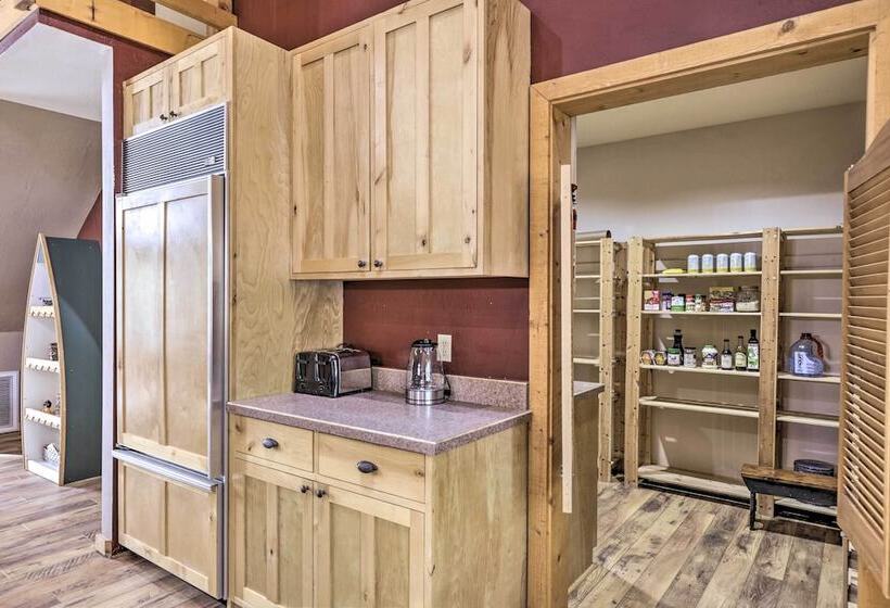 Luxury Show Low Cabin W/ Furnished Deck