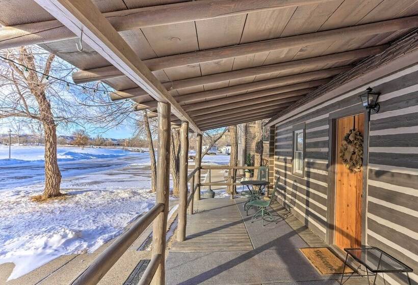 Maltese Ranch Cabin  Near Medora Attractions!