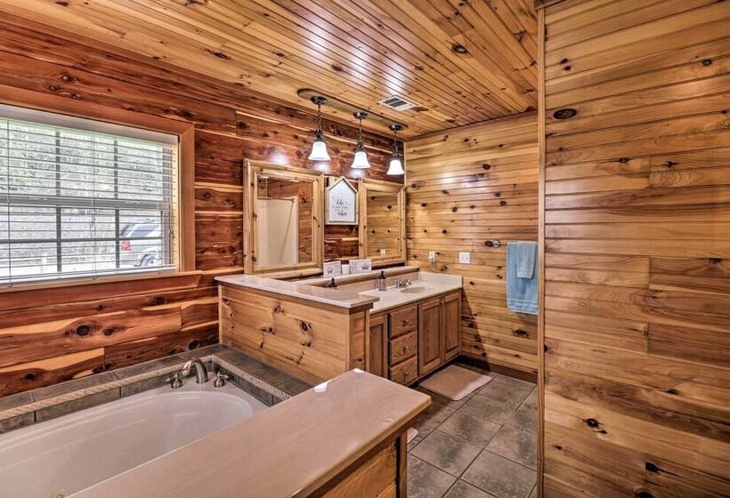 Marfly Retreat    Remote White River Getaway!