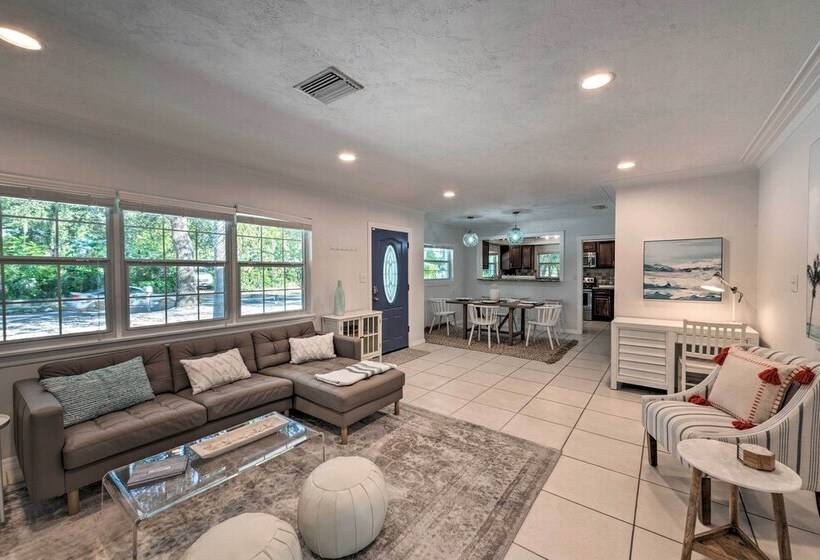 Mid Mod Coastal Home W/ Pool ~ 1 Mile To Beach