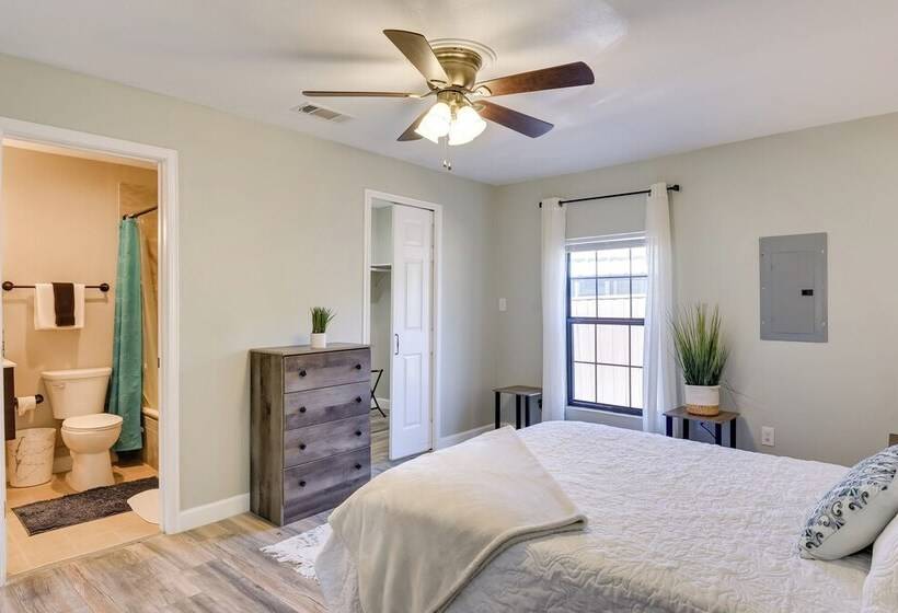 5 Mi To Downtown: Fort Worth Home W/ Yard