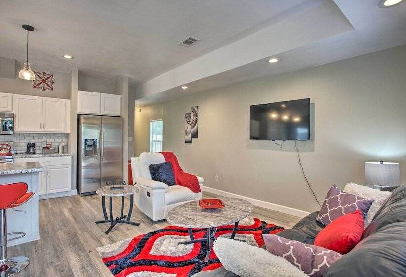 5 Mi To Downtown: Fort Worth Home W/ Yard