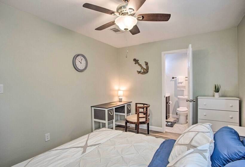 5 Mi To Downtown: Fort Worth Home W/ Yard