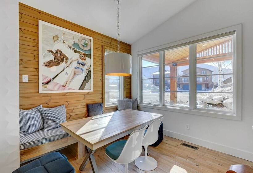 Fireplace & Deck: Modern Cabin In Grand Lake!