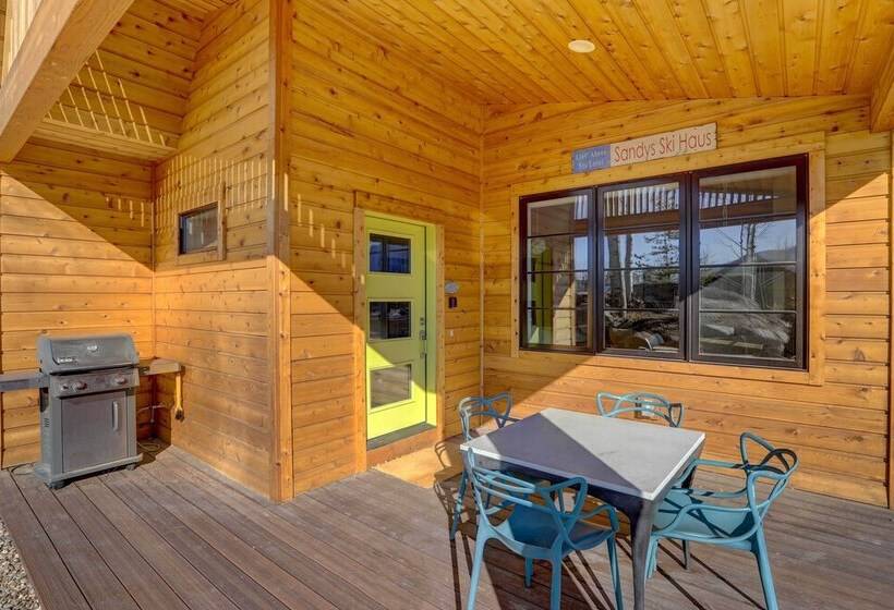 Fireplace & Deck: Modern Cabin In Grand Lake!