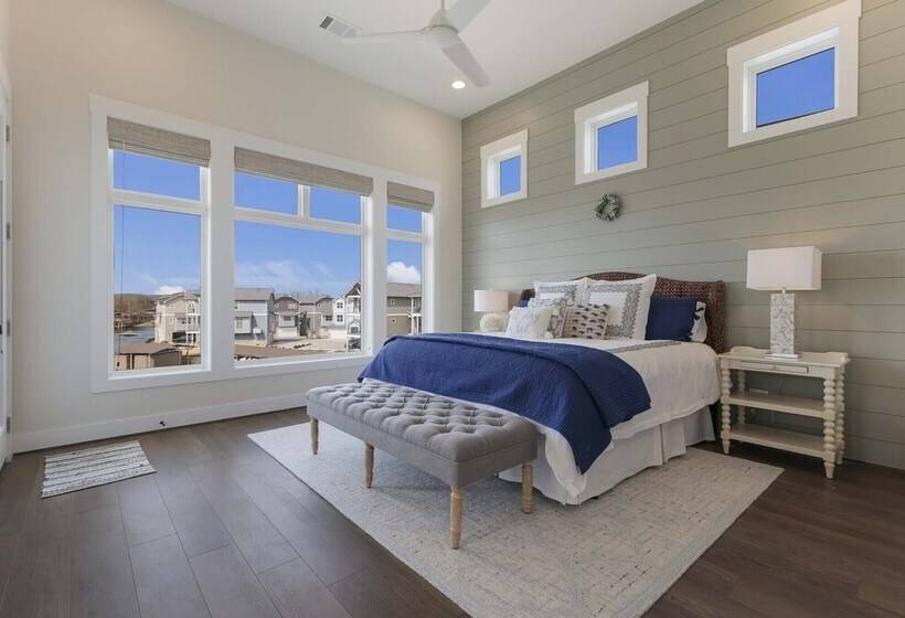 Modern Kingsland Lake Front House W/ Heated Pool!