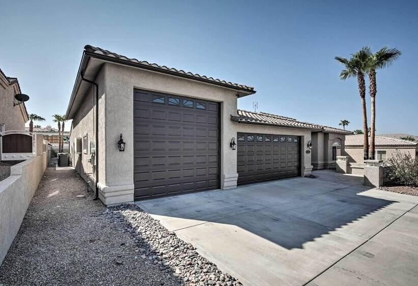 Modern Lake Havasu Oasis W/ Putting Green & Bbq!