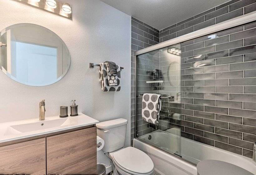 Ski, Hike, Bike: Modern Midtown Reno Retreat!