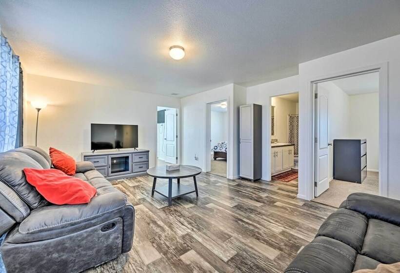 Modern Prescott Valley Home On 2 Acres!