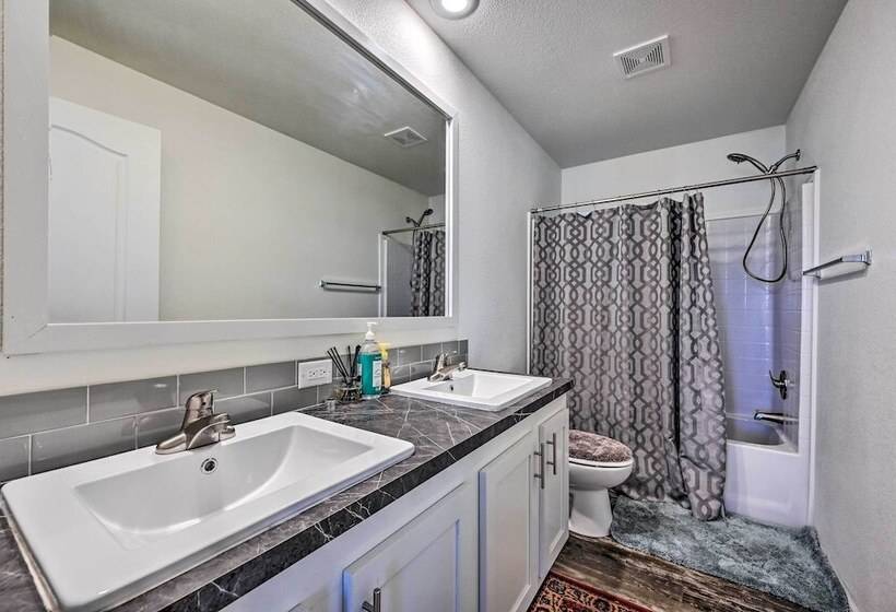 Modern Prescott Valley Home On 2 Acres!