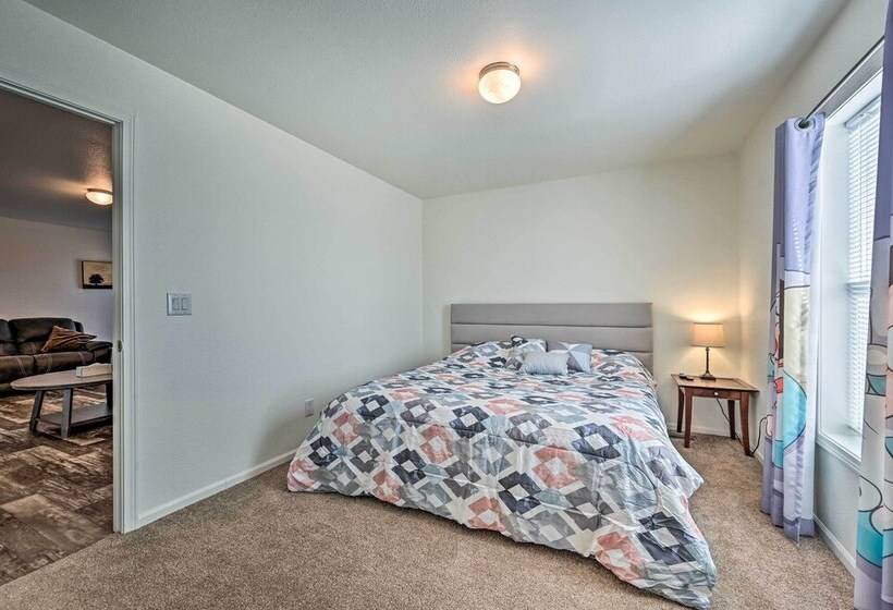 Modern Prescott Valley Home On 2 Acres!