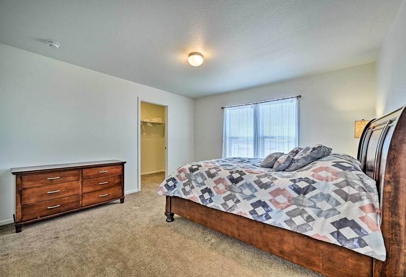 Modern Prescott Valley Home On 2 Acres!