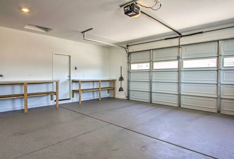 Surprise Vacation Home W/ Pool Access Near Golfing