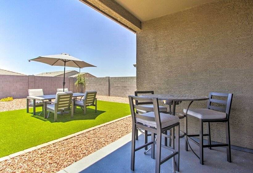 Surprise Vacation Home W/ Pool Access Near Golfing