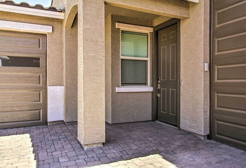 Surprise Vacation Home W/ Pool Access Near Golfing