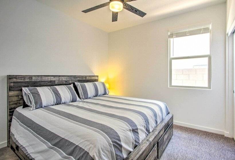 Surprise Vacation Home W/ Pool Access Near Golfing