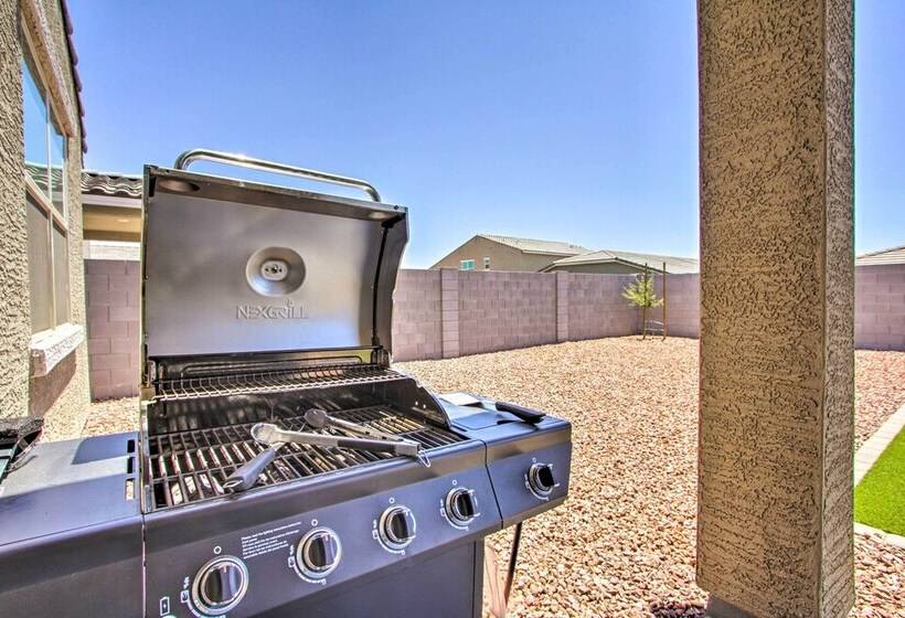 Surprise Vacation Home W/ Pool Access Near Golfing