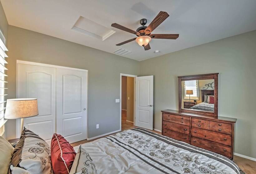 Modern San Tan Valley Family Home W/community Pool