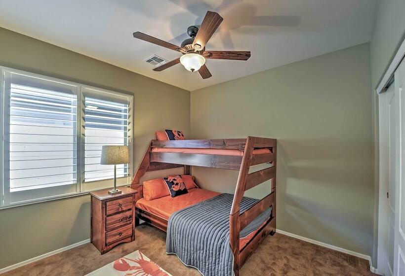 Modern San Tan Valley Family Home W/community Pool