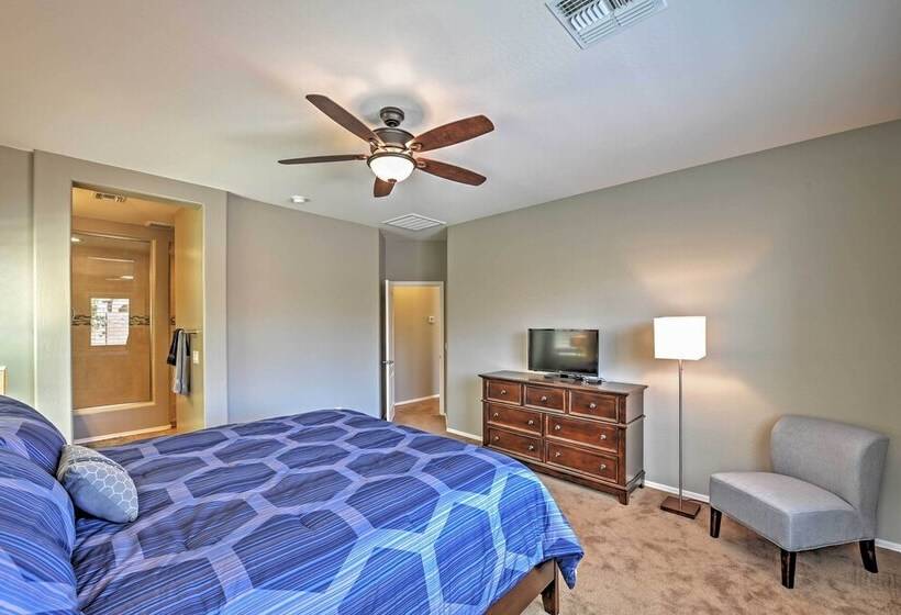 Modern San Tan Valley Family Home W/community Pool