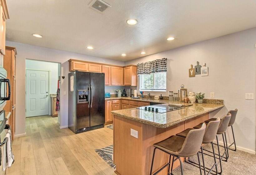 Modern Show Low Cabin Retreat W/ Deck & Grill