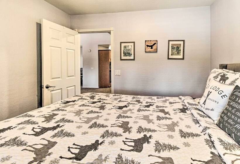 Modern Show Low Cabin Retreat W/ Deck & Grill