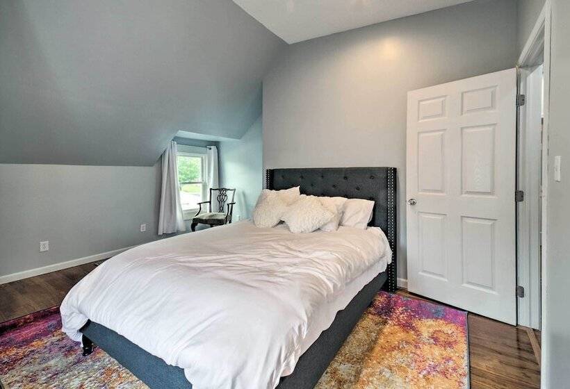 Morgantown Home W/ Deck ~ 2 Mi To Wv University!