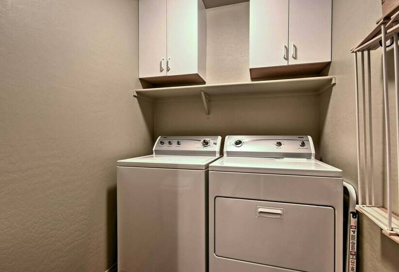 Mountain Cabin Retreat W/ Game Room, Patio & Views