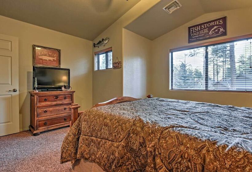 Mountain Cabin Retreat W/ Game Room, Patio & Views