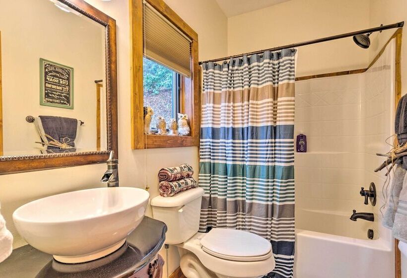 Mountain Cabin W/ Fire Pit, Walk To Golf & Fishing