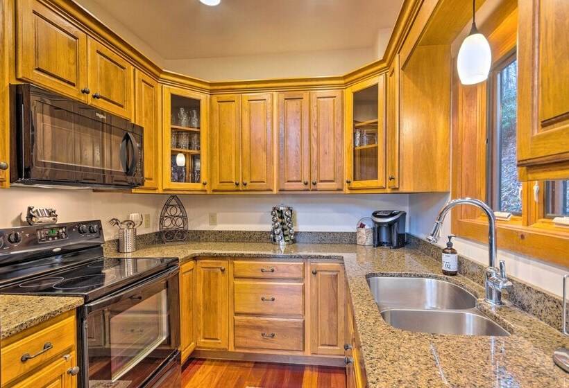 Mountain Cabin W/ Fire Pit, Walk To Golf & Fishing