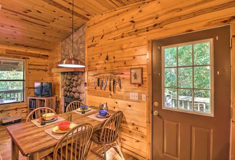 Mountain View Cabin W/ Wraparound Deck!