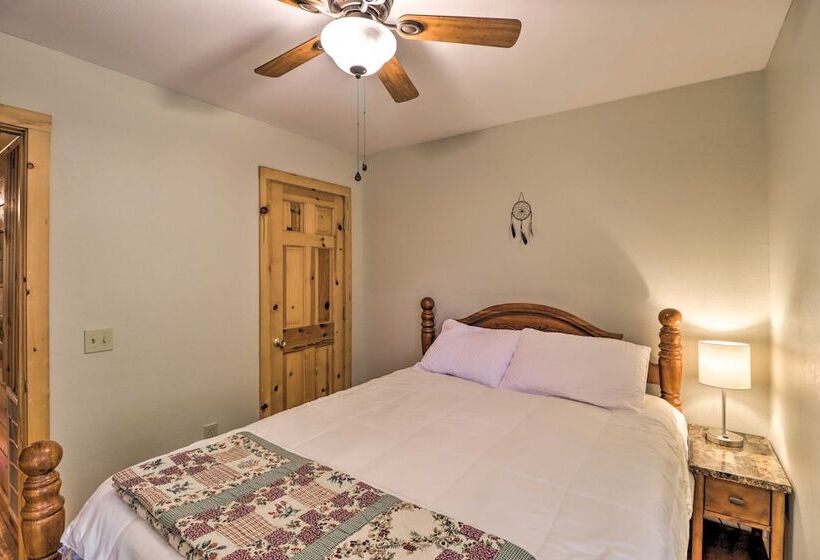 Mountain View Cabin W/ Wraparound Deck!