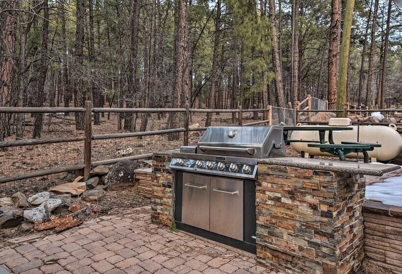 Munds Park Cabin W/furnished Deck & Fire Pit!