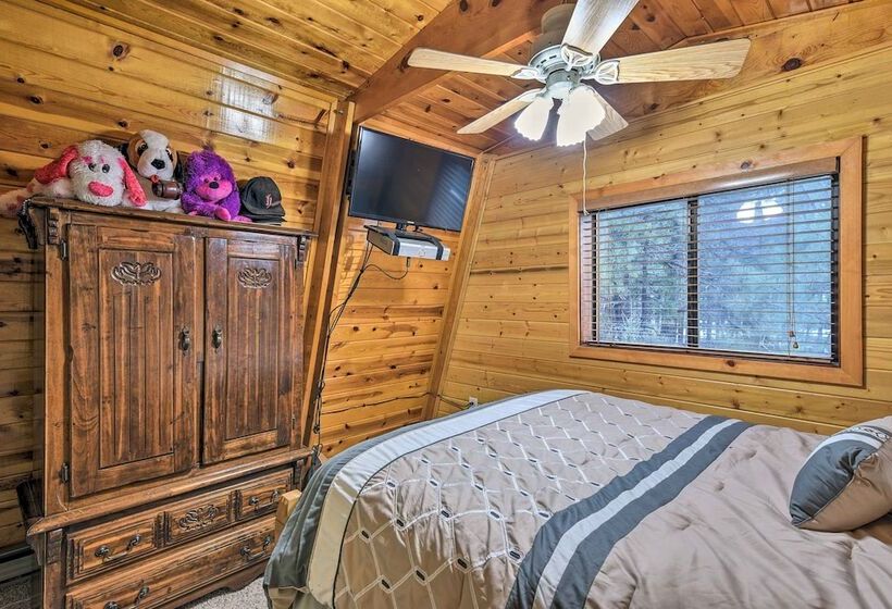 Munds Park Cabin W/furnished Deck & Fire Pit!