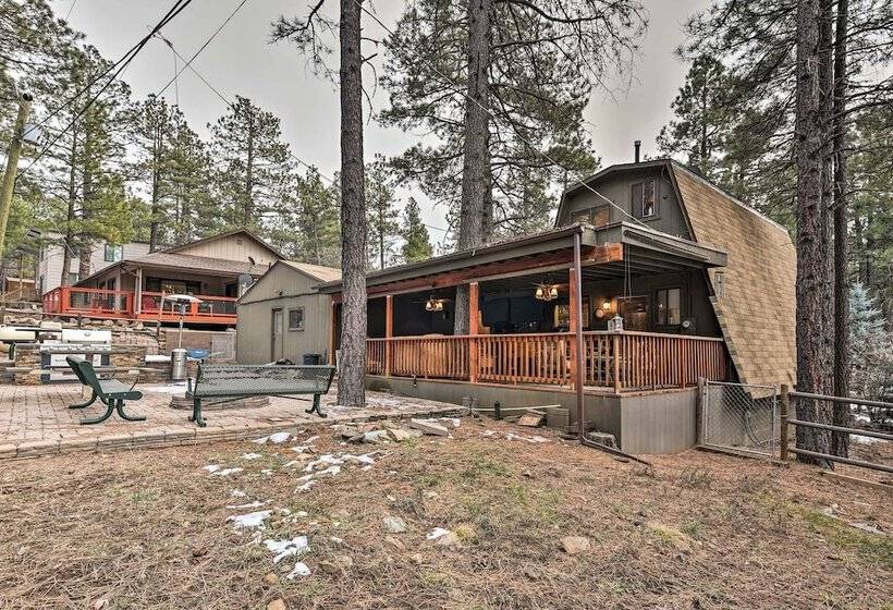 Munds Park Cabin W/furnished Deck & Fire Pit!