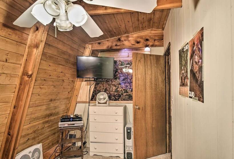 Munds Park Cabin W/furnished Deck & Fire Pit!