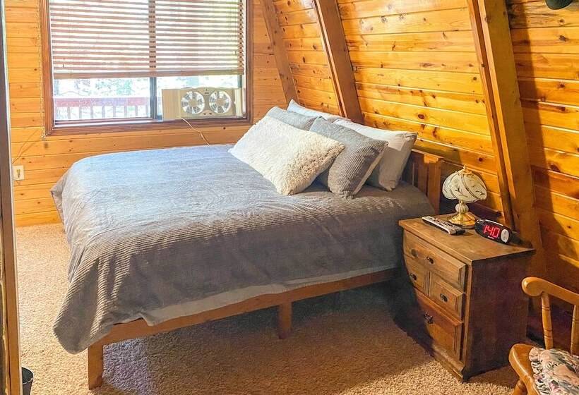 Munds Park Cabin W/furnished Deck & Fire Pit!
