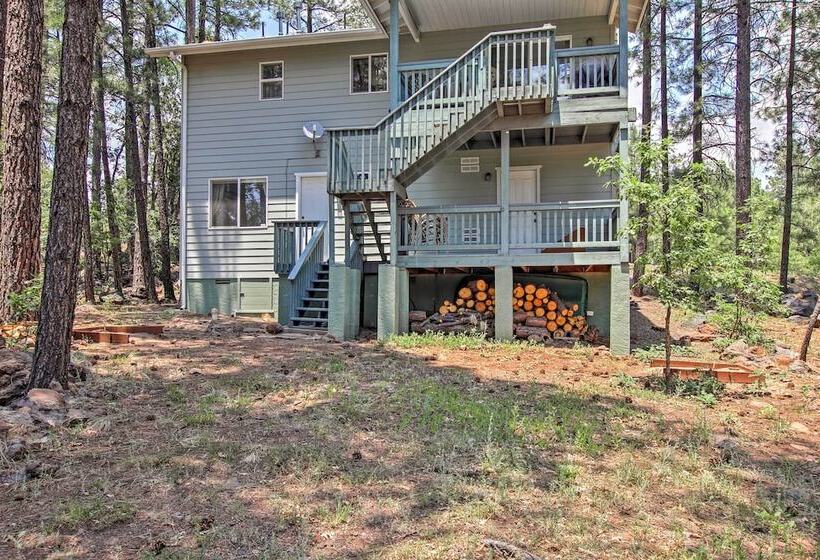 Munds Park Home W/ 3 Decks ~ 1 Mi Odell Lake!