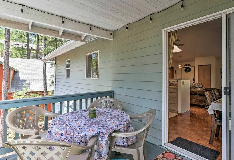 Munds Park Home W/ 3 Decks ~ 1 Mi Odell Lake!