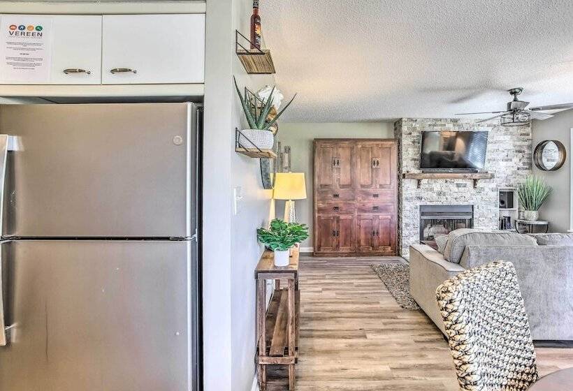 Myrtle Beach Retreat W/ Ocean Access & Porch!