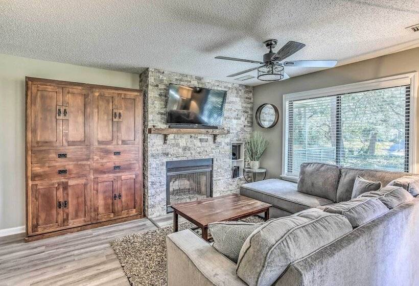 Myrtle Beach Retreat W/ Ocean Access & Porch!