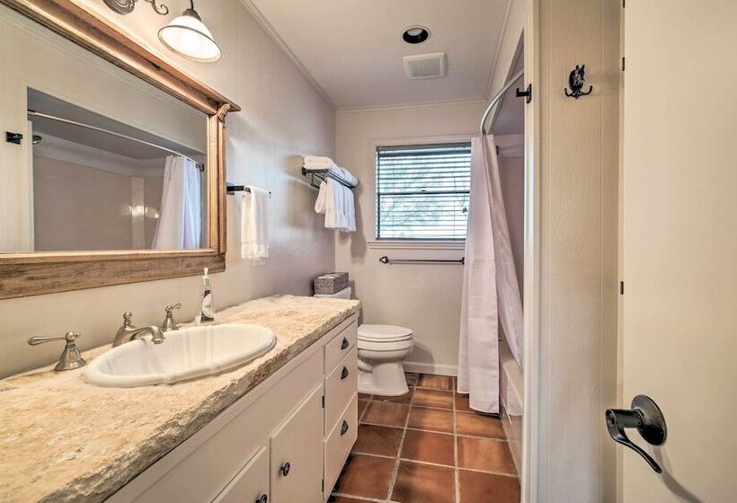 Idyllic  Century Oaks Farm  In New Ulm On 46 Acres