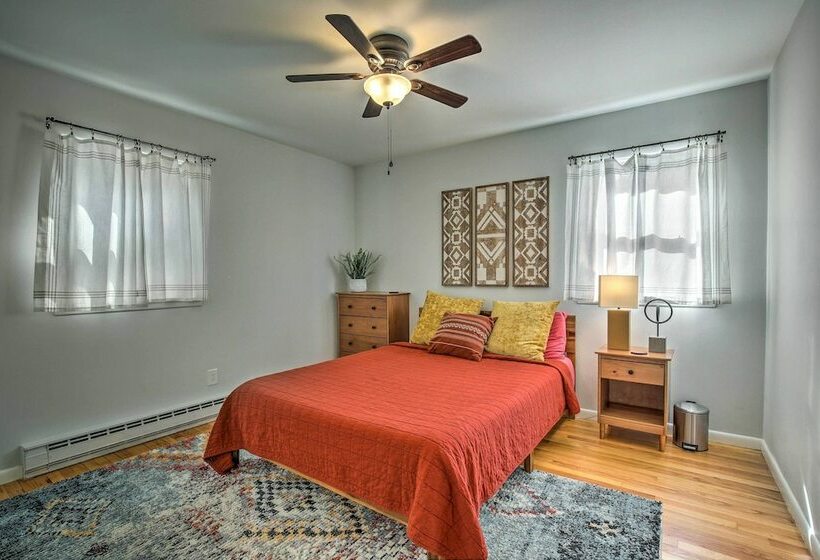 New Fairfield Home W/ Beach Access & Fire Pit